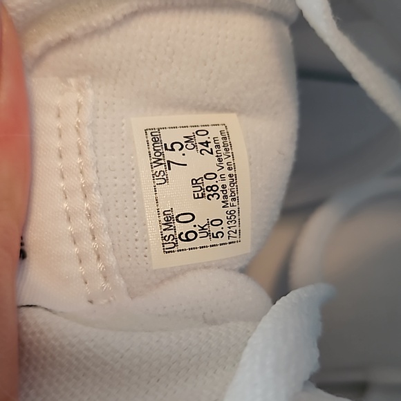 Vans Sk8-Hi Tapered Canvas Shoe True White B6/W7.5 - Picture 6 of 11